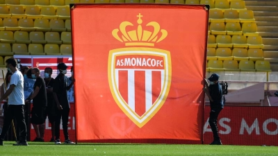 «Монако» и «Интер» охотятся за бомбардиром «Арсенала». «Канониры» отклонили предложение