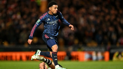 100% успешных обводок и 100% выигранных единоборств – этот игрок «Арсенала» затмил Эзе и Троссарда